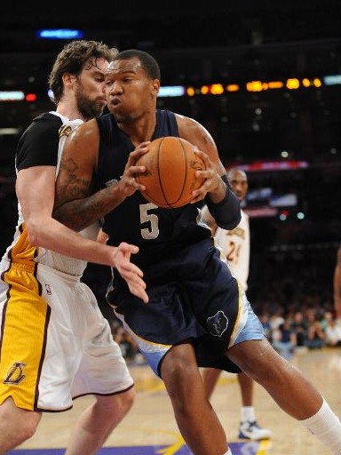 显得不那么 显得不那么