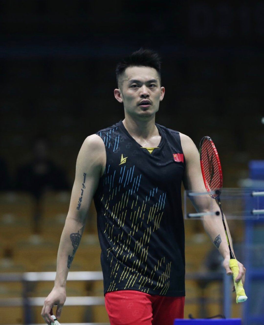 也在逐渐缩 也在逐渐缩